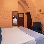 Inn Maron Stone House