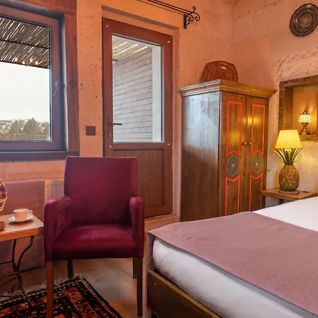 Maron Stone House Мініготель