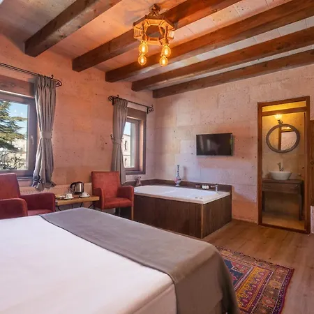 Maron Stone House Herberg 3*