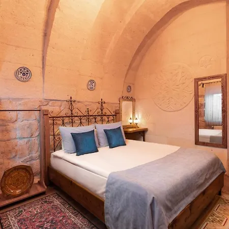 Maron Stone House Inn 3*
