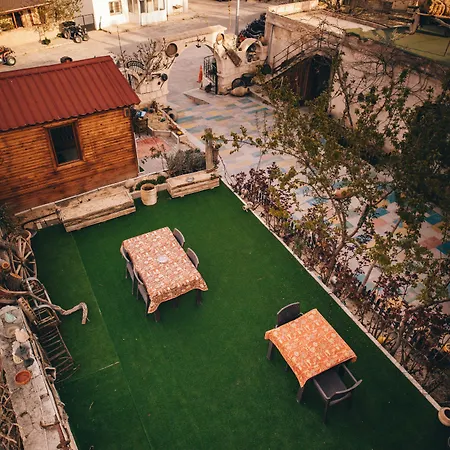 Мініготель Maron Stone House