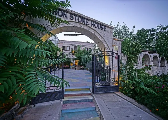 Maron Stone House Inn 3*