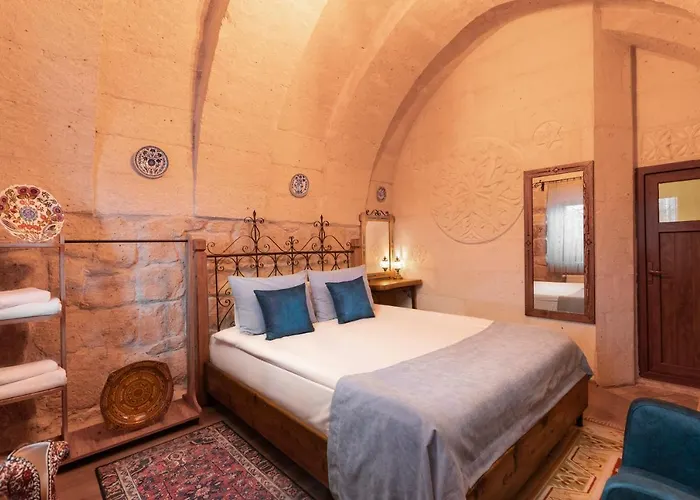 Maron Stone House Inn 3*